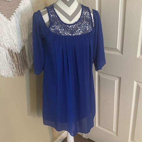 HeartSoul Dresses & Skirts - Blue Cold Shoulder Bell Sleeve Dress by Heart Soul - Size Medium